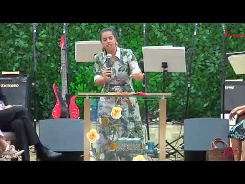 Missionária Camila Barros GENEROSIDADE