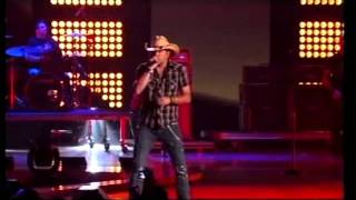 &quot;Dirt Road Anthem&quot; by Jason Aldean and Ludacris from the CMT Music Awards 2011