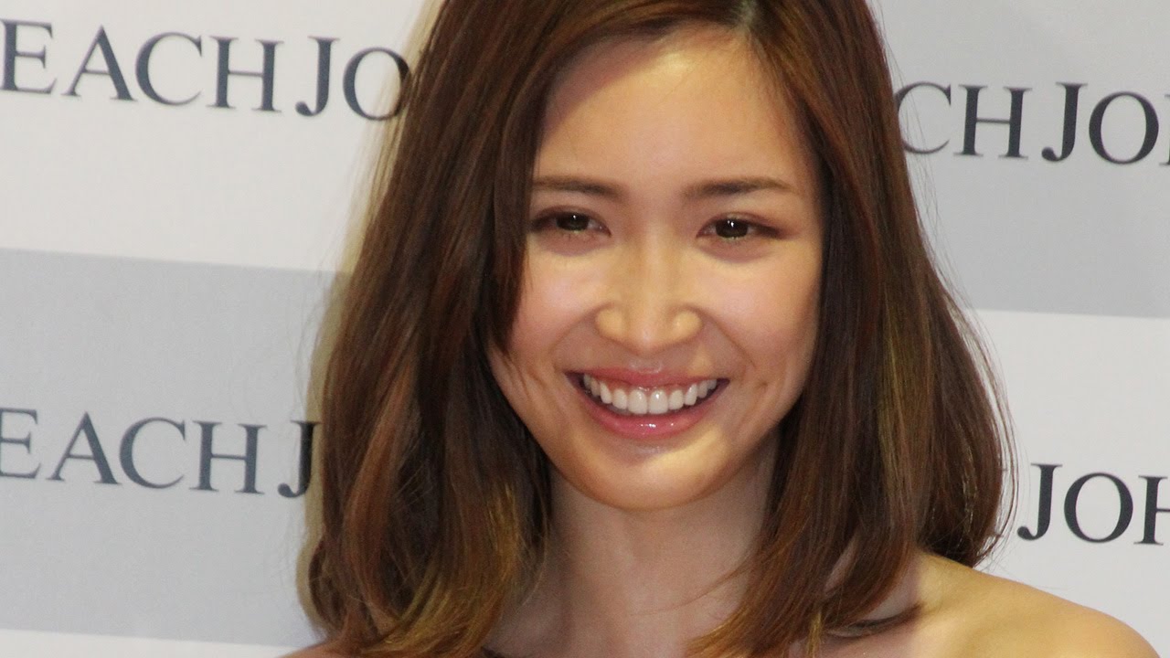 動画 紗栄子 元夫ダルビッシュを祝福 笑顔で おめでとうございます Peach John 新ミューズ発表会見2 Mantanweb まんたんウェブ