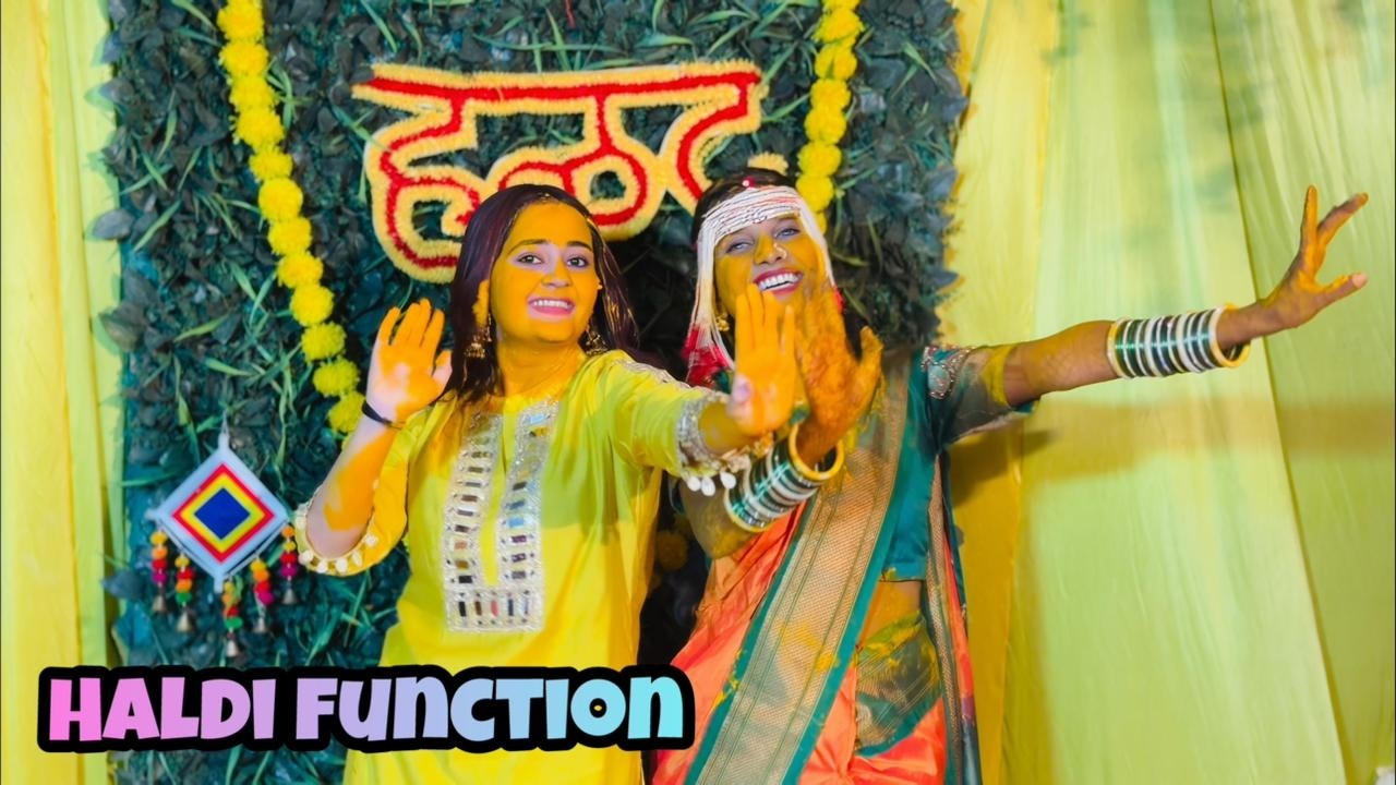 Meri Friend Diksha Rone lagi Haldi Function🥺Bindass Kavya Vlogs