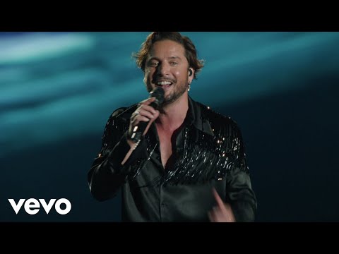 Videoclip de Volviste (Directo Estadio Santiago Bernabéu, Madrid) — Manuel Carrasco