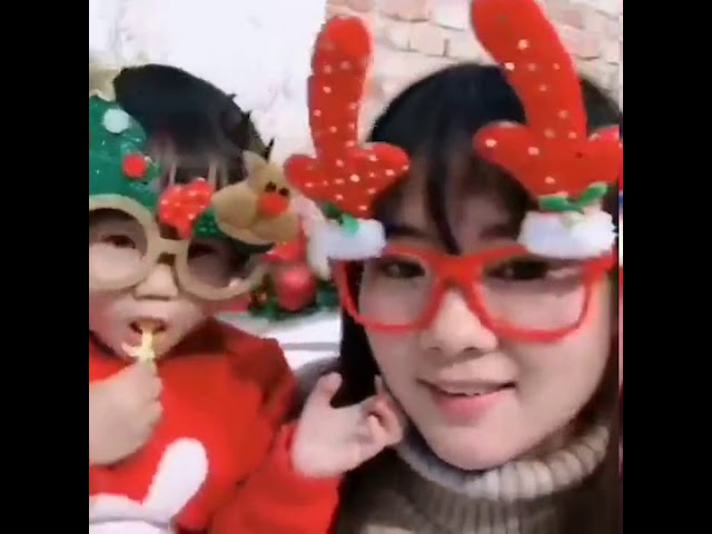 Vídeo relacionado con Gafas de Papá Noel,3 Pares Cosplay Eyewear Gafas,Marco de Metal Gafa Redondas Gafas,Retro gafas,redondas con montura transparente,Gafas Redondas Retro para disfraz de Abuela/Abuelo, Papá Noel,Carnaval
