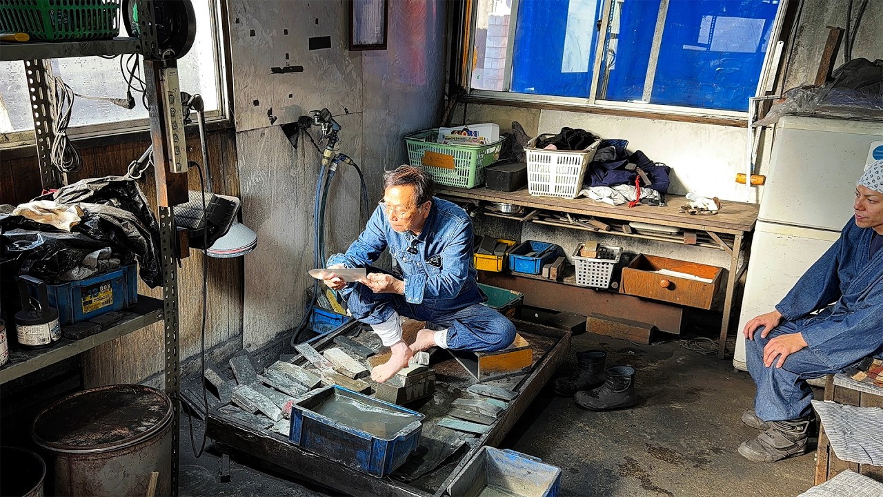 This 1300 Year Old Sword Making Method Still Exists in Japan