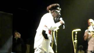 Bunny Wailer @ Ragga Muffins Festival, Fox Theater, Oakland 2-26-11 Performing &quot;Walk The Proud Land&quot;