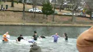preview picture of video 'AbateD13 Polar Plunge.MPG'