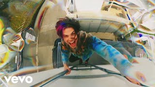 YUNGBLUD - Weird!