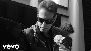 Mellabes - TOXIC LOVE (OFFICIAL VIDEO CLIP)