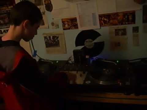 13 yr. old prodigy DJ White Chocolate SCRATCHING!