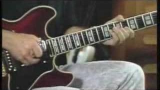 Video thumbnail for Phil Keaggy "Amazing Grace" E-Bow Demonstration by PhilKeaggy
