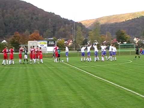 11/10/2009 Einlaufen FC Schmiechtal - FC Alb