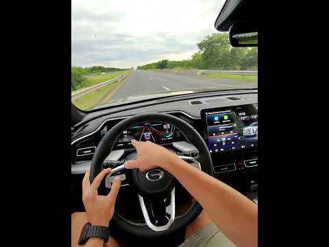 Control Crucero Inteligente en GAC GS8: Cómo Ajustar la Velocidad desde el Volante