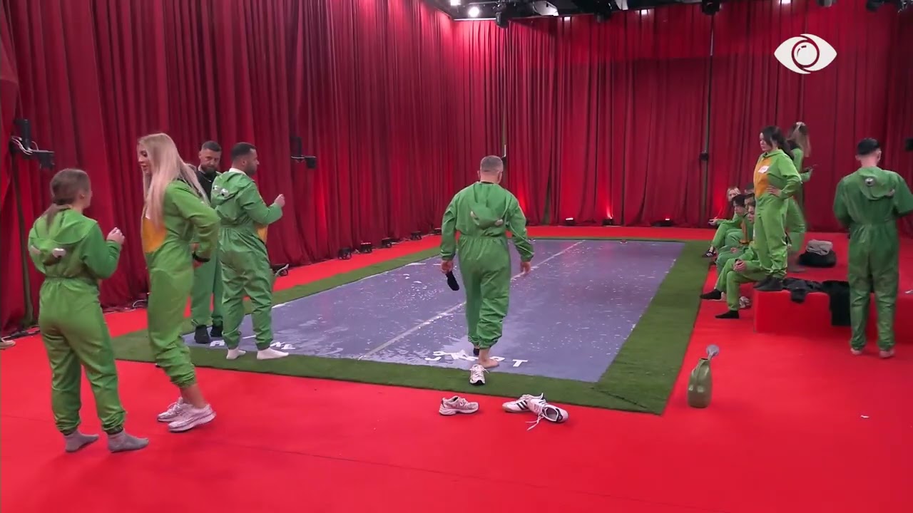 Vijon sfida, Stenaldo mund në garë Artanin