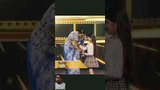 Download lagu Salman Khan crying when munni got award for Bajrangi bhaijaan #emotional#salmankhan mp3