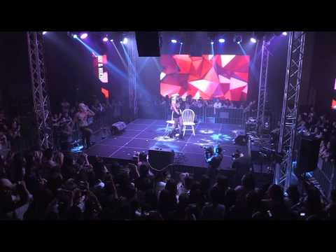 Munah & Hirzi @ YouTube FanFest Singapore 2015 - Show 3