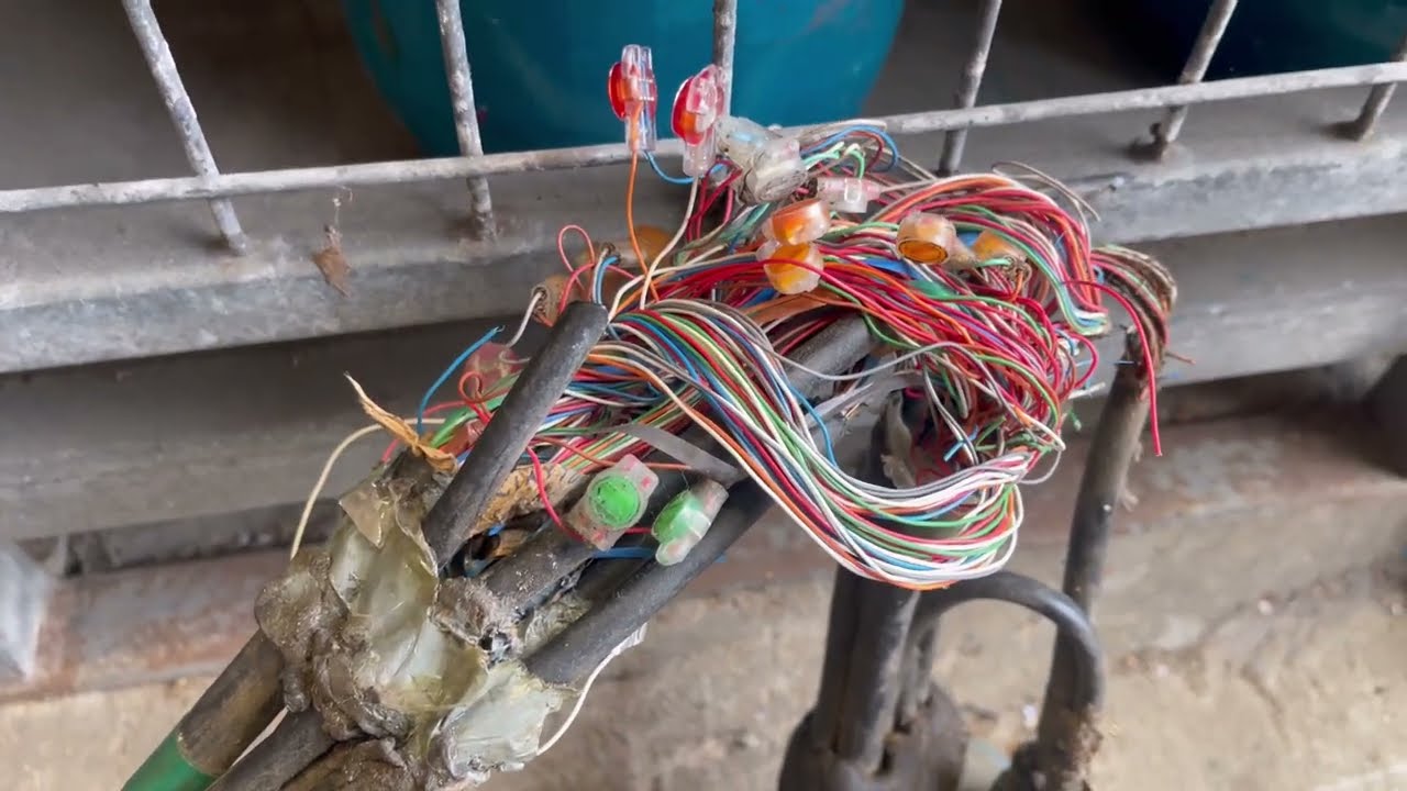 NBN technician diagnosing FTTC fault in Kirrawee, Sutherland Shire — gel-affected copper joint causing internet dropout