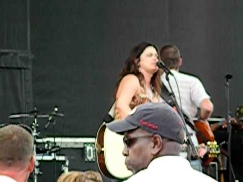Angaleena Presley - Look It Up LIVE Wade Bowen Classic 2011