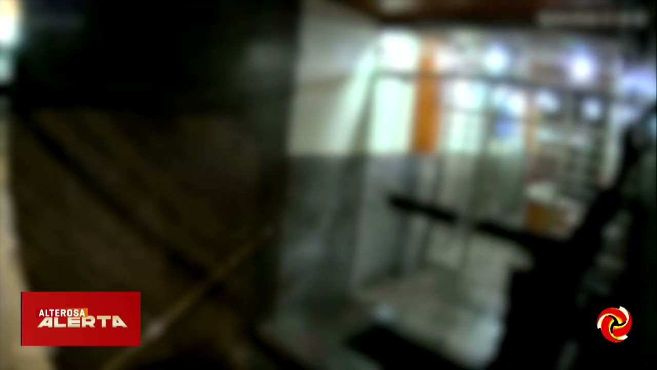 Câmeras registraram furto de letreiro de prédio em Alfenas
