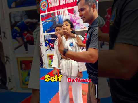 Self Defense 😻😻 #selfdedense #viral #martialarts #fight #trending #india #karate #mma