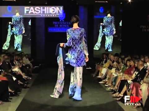 Fashion Show "Raffaella Curiel" Autumn Winter 2007 2008 Haute Couture 7 of 9 by Fashion Channel