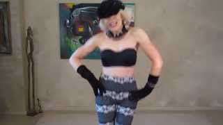 Santa&#39;s Got A Brand New Bag dance