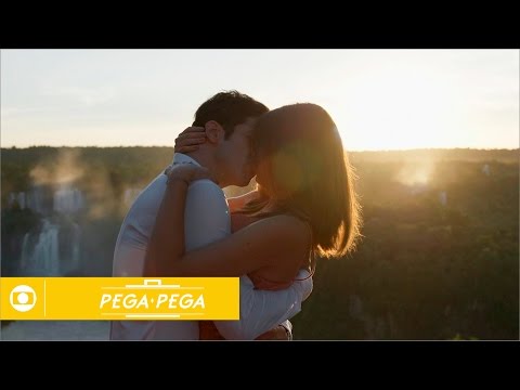 download lagu mp3 mp4 Pega Pega Trailer, download lagu Pega Pega Trailer gratis, unduh video klip Pega Pega Trailer