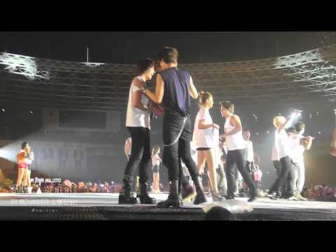 [HD Fancam] 120922 SMTown Jakarta - Ending (exo focused)