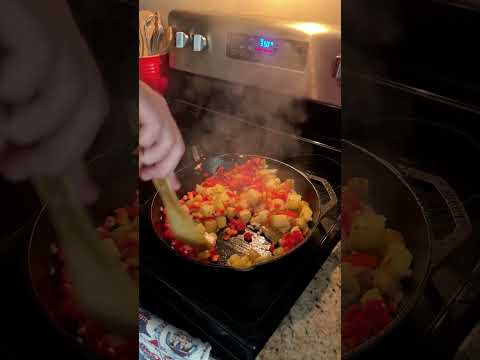 Sweet Pepper Cheesesteak Hash