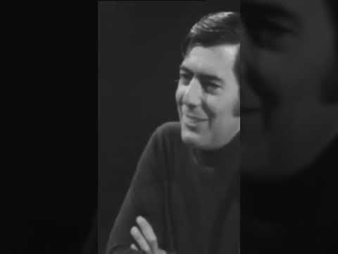 Escritores y periodistas eligen sus novelas favoritas de Mario Vargas Llosa #shorts