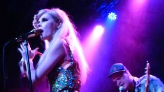 Asteroids Galaxy Tour - Sunshine Coolin&#39; LIVE HD (2011) Orange County Constellation Room