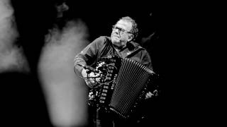Richard Galliano (on accordion) live in Morbegno "LIBERTANGO" (Piazzolla)