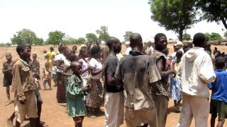 Download lagu Villager Drum Praising mp3