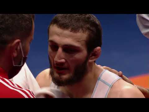 BRONZE GR - 63 kg: M. MIHUT (ROU) v. L. ABULADZE (GEO)