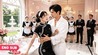 Nieuwe huishoudster stormt de badkamer van de CEO binnen. Iedereen denkt dat ze eruit gegooid zal worden! Maar de CEO toont interesse in haar!