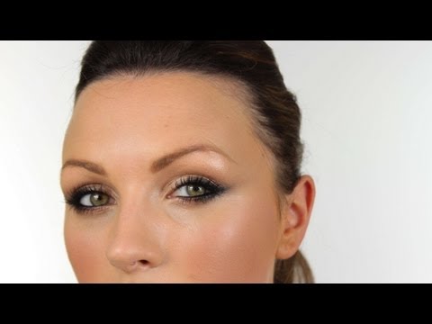 Vídeo: maquillaje de ojos ahumados en tonos dorados