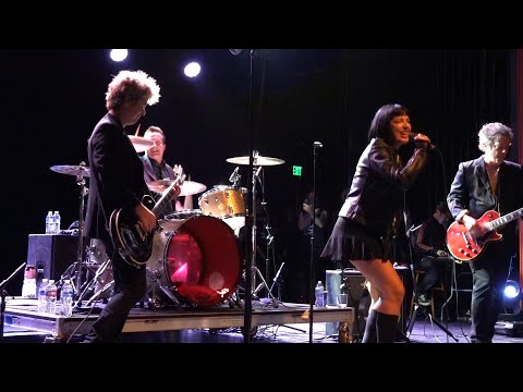 The Coverups (Green Day) - What I Like About You and One Way or Another (with Sara and Tré Cool)