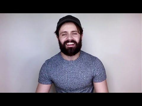 Joey Batey (Jaskier) at WitcherCon 2021