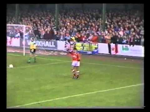 Bromsgrove Rovers 1-2 Barnsley - FA Cup Round 3 - January 8th 1994 (First Half)