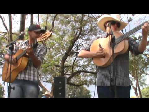 LUCAS & LÉO - UM SONHO COM TIÃO CARREIRO