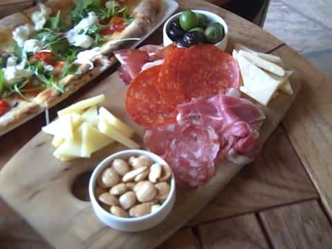 Hip Happy Hours Taggia FireSky Resort & Spa Scottsdale, Ariz