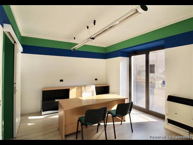 Negozio piano terra fronte strada in vendita a Manerbio