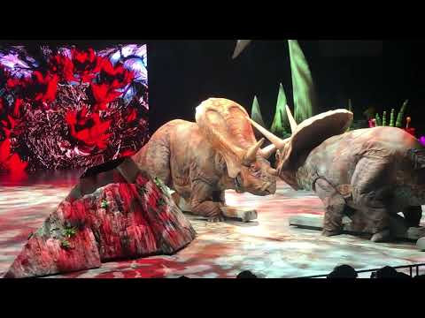 Walking with Dinosaurs (Singapore, 2019) - Torosaurus Fight Battle