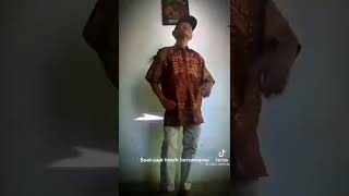 Download lagu status wa 15 detik, vidio bapck-bapack joget lucu banget😂#shots #shorts #tiktok mp3