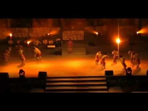THE BEST MALAYSIAN FOLK DANCE LIFE PERFORMANCE EVER!