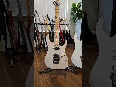 Which guitar pickup configuration works best with a 5 way switch? Double humbuckers or HSS?