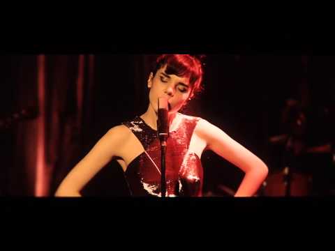 Gaye Su Akyol - Yıllar Yılan