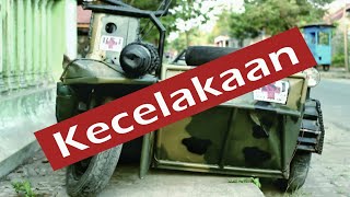 Download lagu Vespa Tank yang Baru Saja Kecelakaan (termasuk harga perbaikan) mp3 Download lagu Vespa Tank yang Baru Saja Kecelakaan (termasuk harga perbaikan) mp3