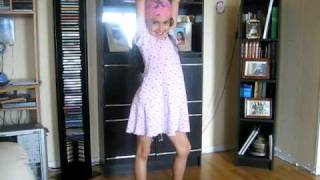 VALENTINA BALLA LA NOCHE