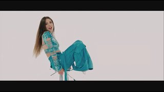 Musik-Video-Miniaturansicht zu Ci pensiamo domani Songtext von Angelina Mango