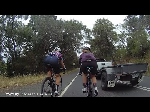 AVN702 close pass with trailer 0936 14Dec19