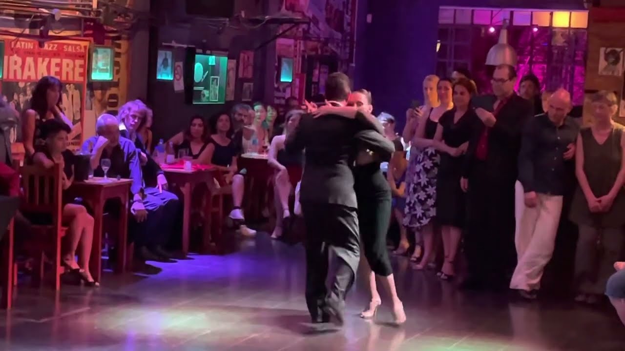 Video thumbnail for Sabrina y Ruben Veliz @ Milonga Caro Tango 3/20/23